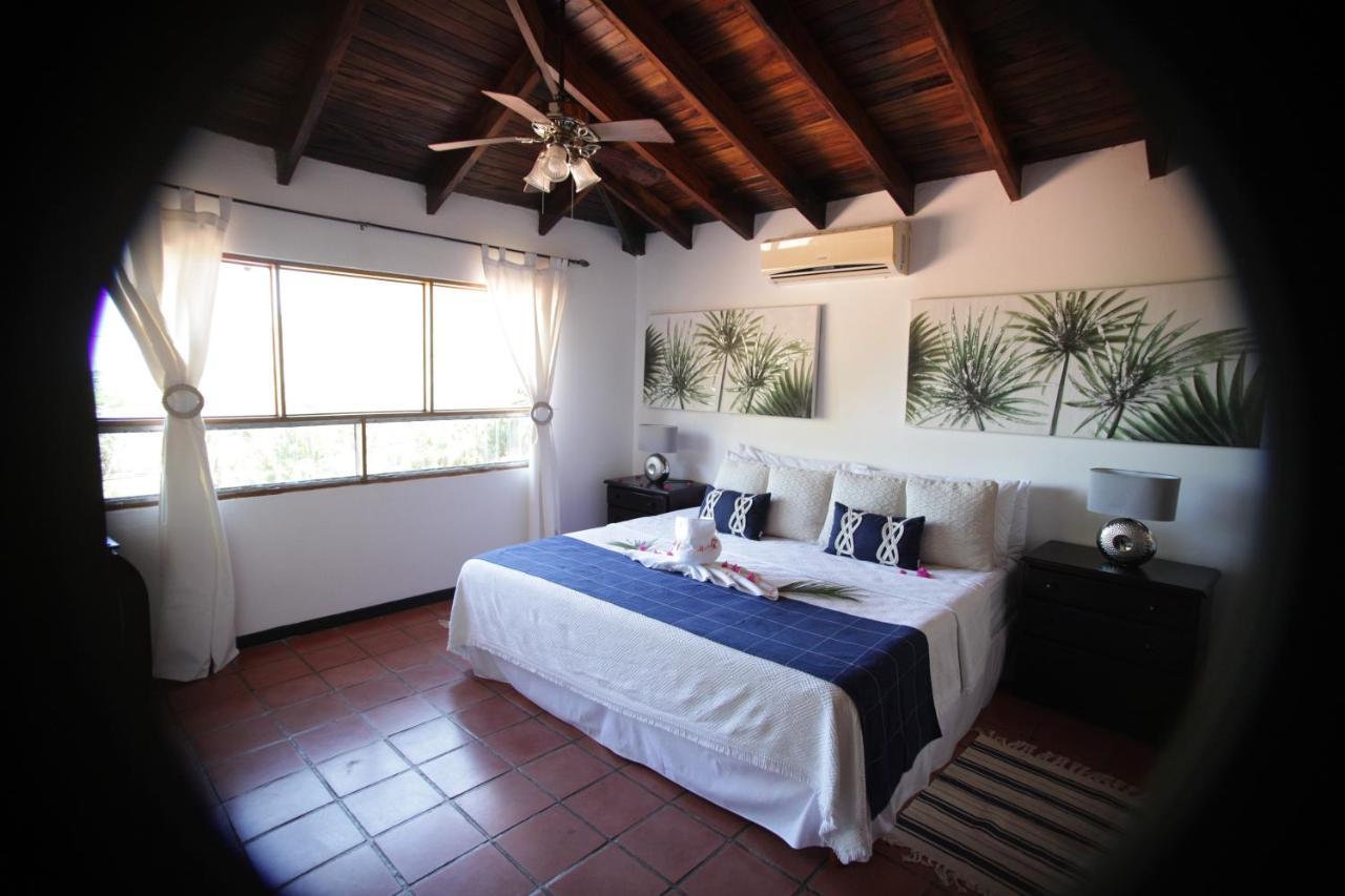 Hotel M&M Casa Blanca Playa Ocotal Exterior photo