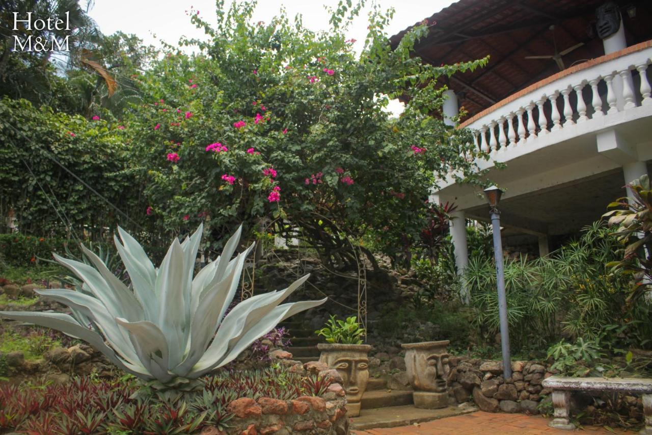 Hotel M&M Casa Blanca Playa Ocotal Exterior photo